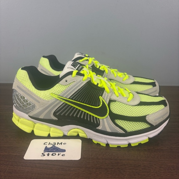nike vomero 5 lime green